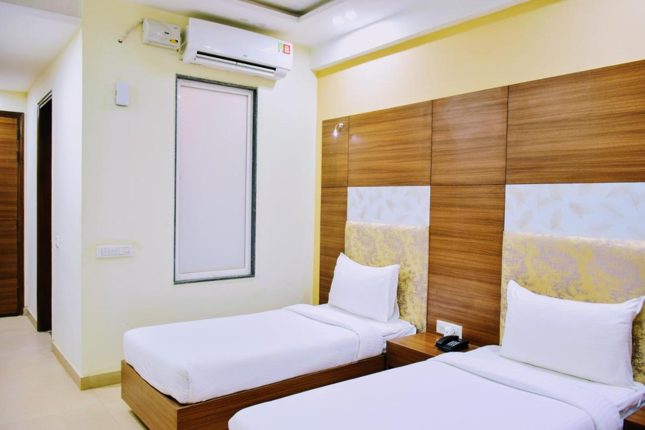 Hotel When In Gurgaon - Opposite To Artemis Hospital Kültér fotó